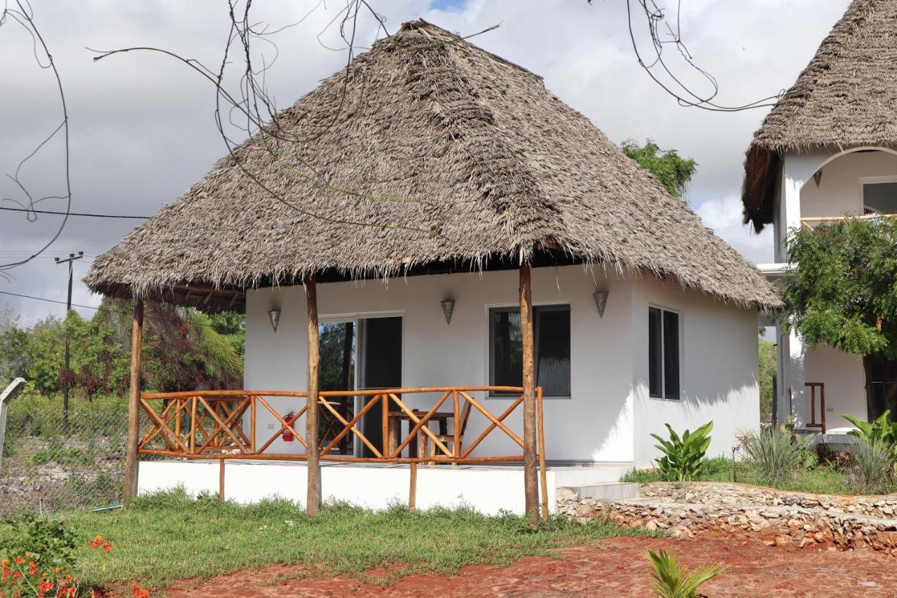 מאטמווה Holiday Time Bungalows Zanzibar מראה חיצוני תמונה